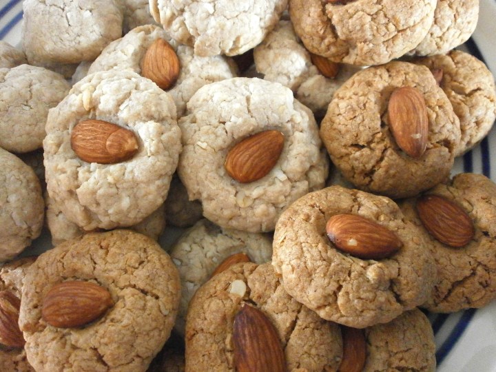 Almond Kissed Butter Pecan Cookies