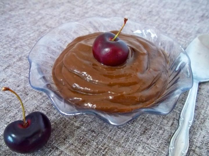 Simple cherry chocolate pudding