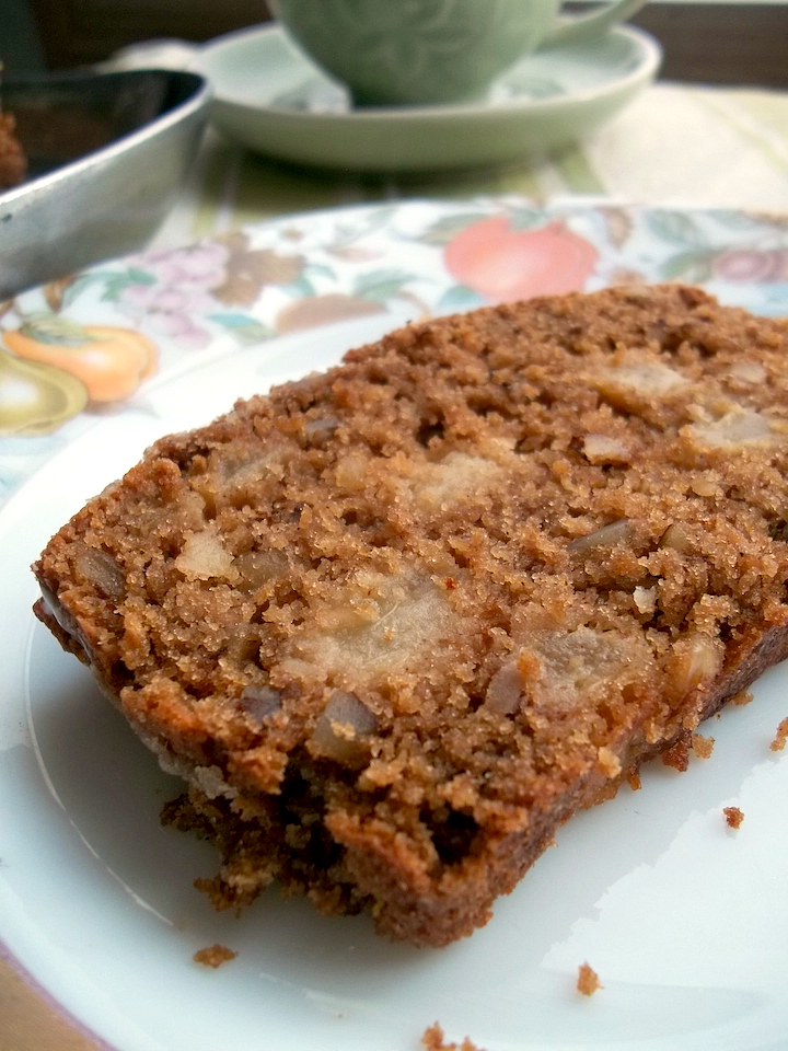 Very Vanilla Pear Bread {Gluten Free Option} | Swirls and Spice