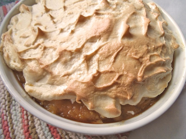 Meringue-Topped Pineapple Coconut Rice Pudding | Swirls and Spice