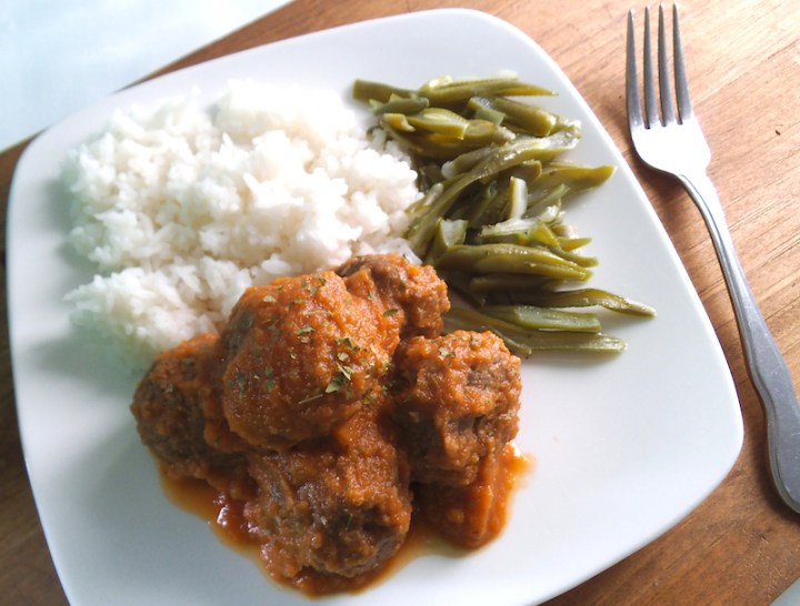 Ultimate Garlic and Onion Meatballs with Roasted Pepper Sauce | Swirls and Spice