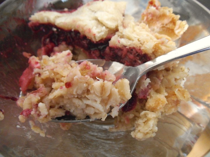 Apple Cider Oatmeal with Pie | Swirls and Spice