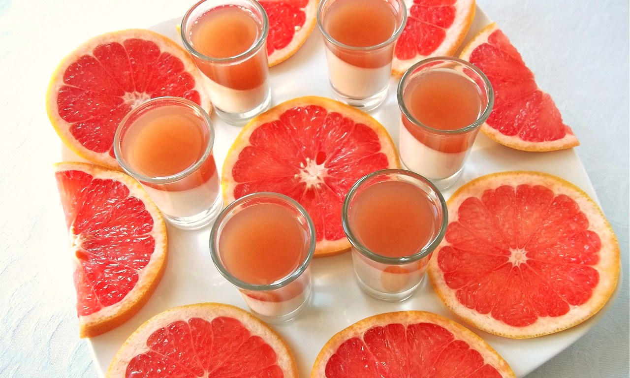 Grapefruit Gelatin Panna Cotta Cups | Swirls and Spice