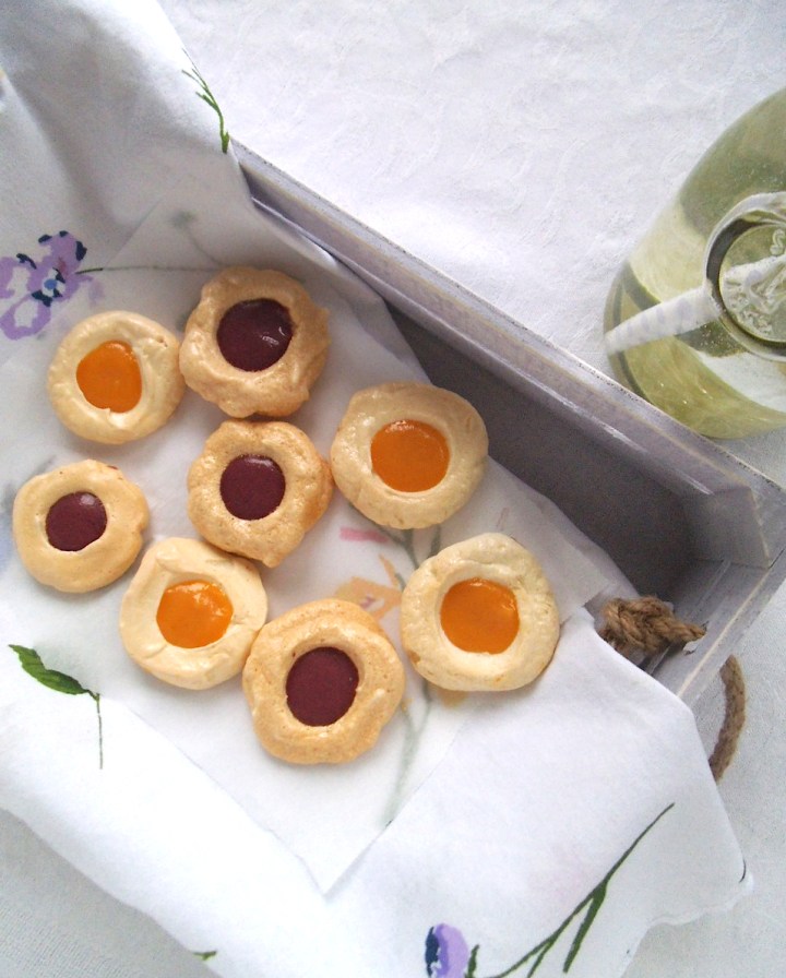 Blackberry Peach Meringue Cookies | Swirls and Spice