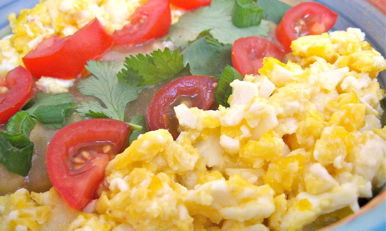 Southwest Egg and Grits Bowl | Swirls and Spice #glutenfree