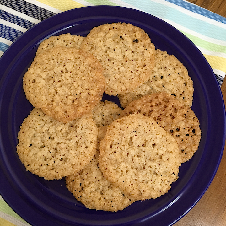 Oatmeal Lace Cookies | Swirls and Spice #glutenfree